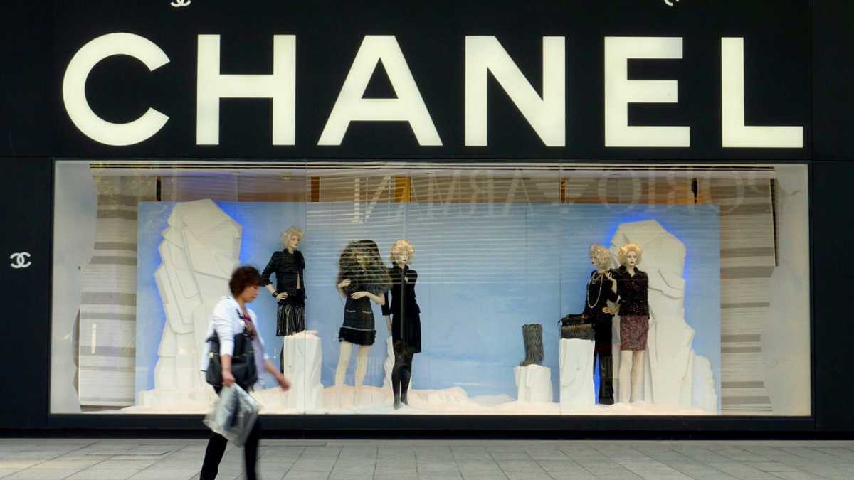 Chanel reports 28% drop in full-year profit