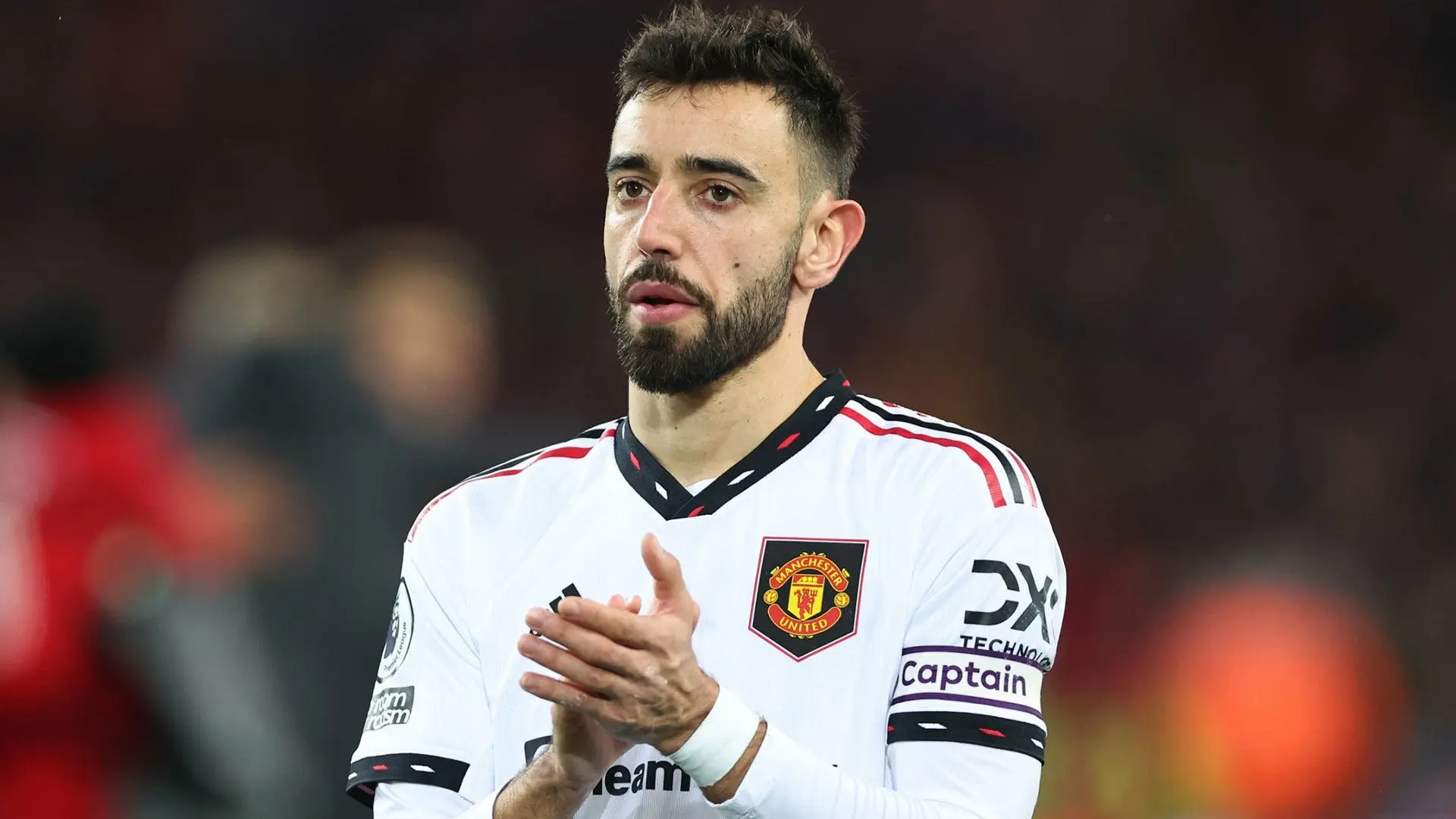 EPL: Bruno Fernandes receives £700,000-a-week offer to leave Man Utd