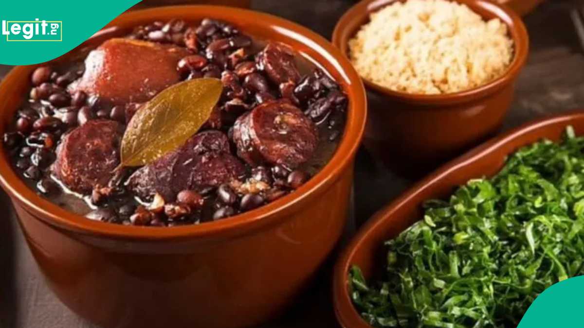 Matar Aure Ta Dafa Abinci da Al'aurar Mijinta da Ta Yanke Yana Kwance