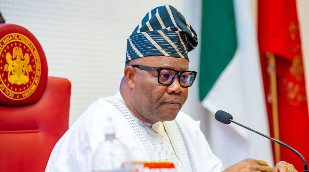 Resolve Labour Party crisis before attacking leaders – Akpabio blasts Peter Obi